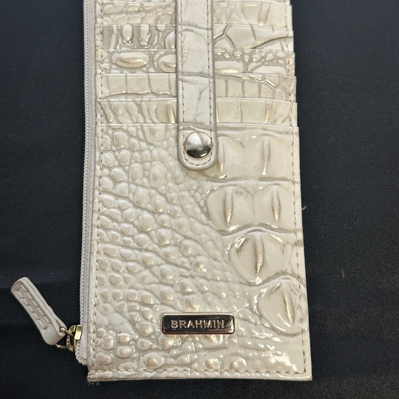 PRE-OWNED Iridescent White "Milk Melbourne" Credit Card Wallet - Picture 1 of 10